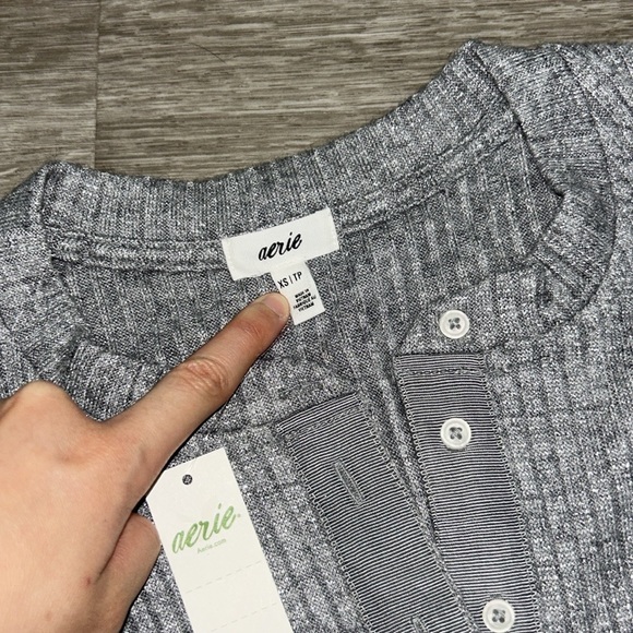 Aerie cardigan Tshirt - Picture 8 of 10